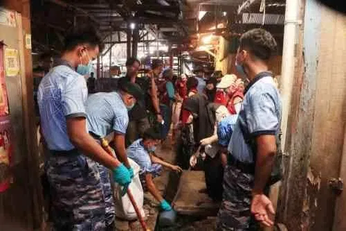 Lanud Sultan Hasanuddin Bersama Satuan TNI AU Makassar Gelar Karya Bakti di Pasar Mandai Sambut Hari Bakti ke-79 TNI Angkatan Udara