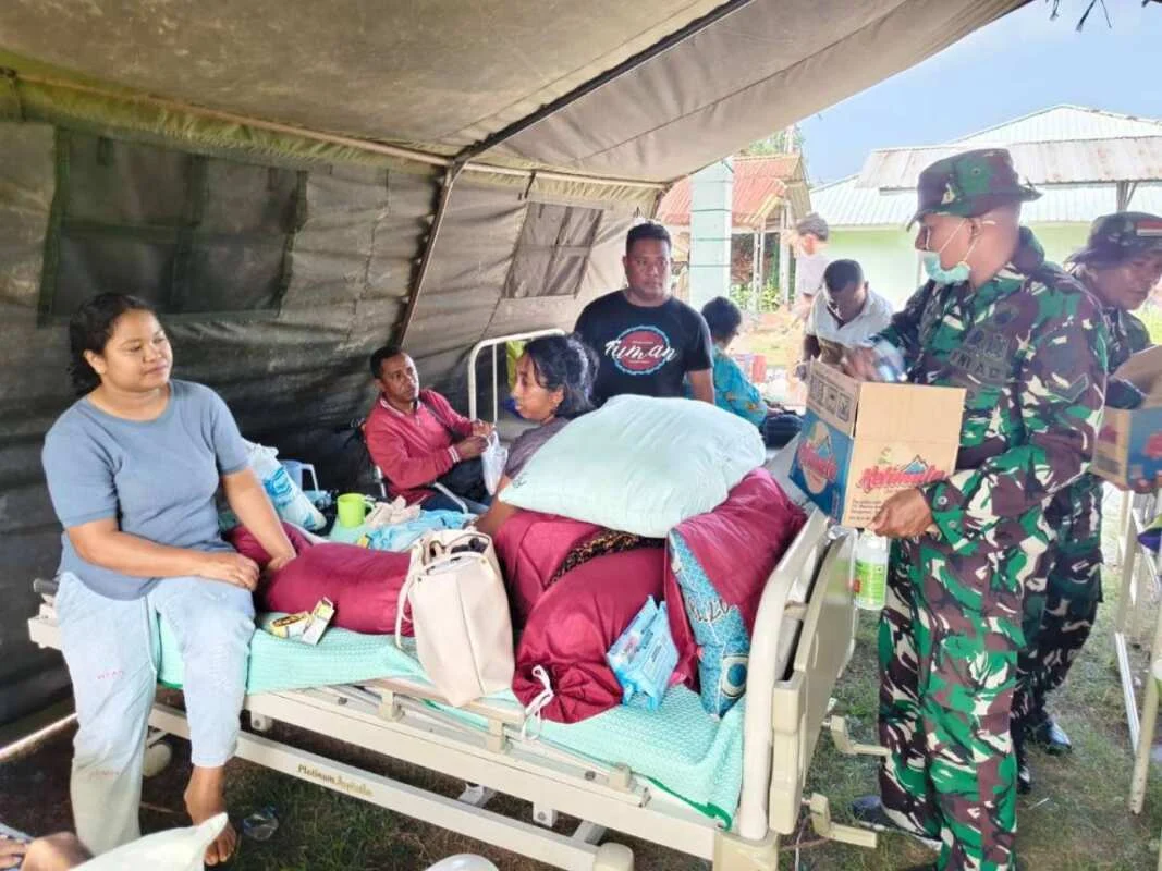 TNI Kerahkan Personel, Hercules, dan KRI Bantu Masyarakat Terdampak Gempa NTT