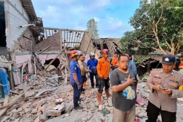 Tragedi Ambruknya Gedung Badminton di Brebes