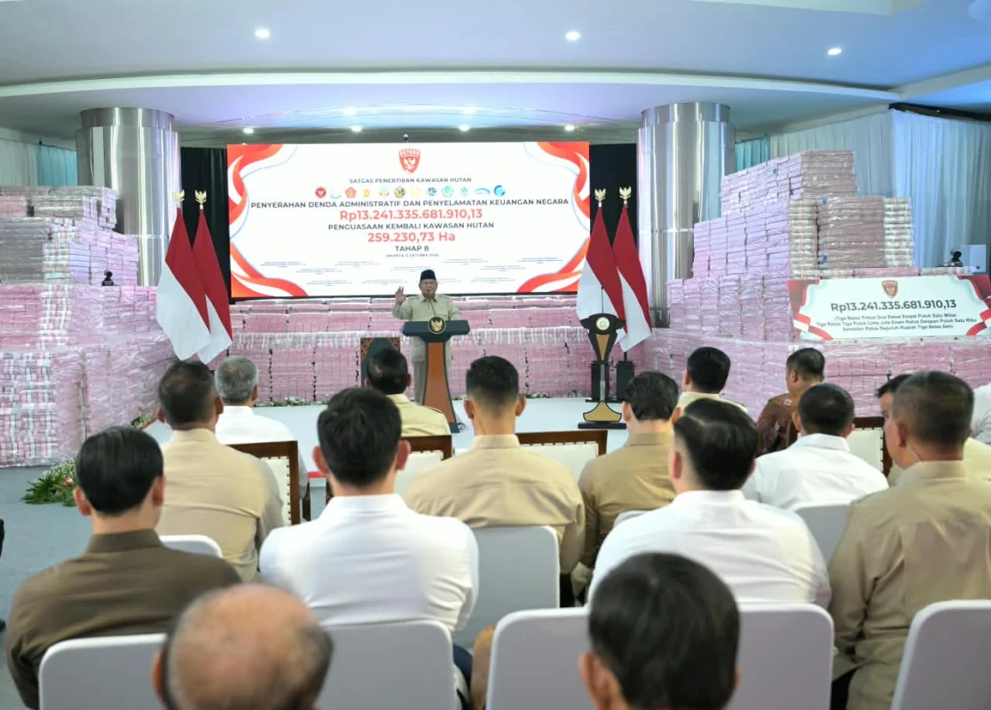 Panglima TNI Hadiri Penyerahan Hasil Penertiban Kawasan Hutan Tahap Kedelapan