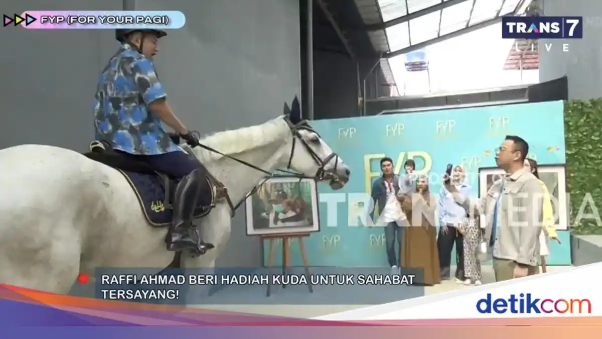 Kuda Putih dari Raffi Ahmad Warnai Perayaan Usia 51 Irfan Hakim