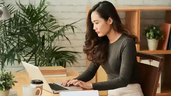 Peta Kesenjangan Gender di Berbagai Industri: Sektor dengan Porsi Pekerja Perempuan Tertinggi dan Terendah
