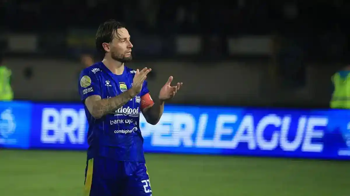 Marc Klok Menanti Kepastian Masa Depan Bersama Persib Bandung