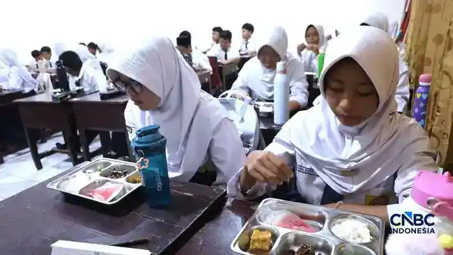Kajian DEN: MBG Berpotensi Menekan Absensi, tetapi Penyalurannya Belum Merata