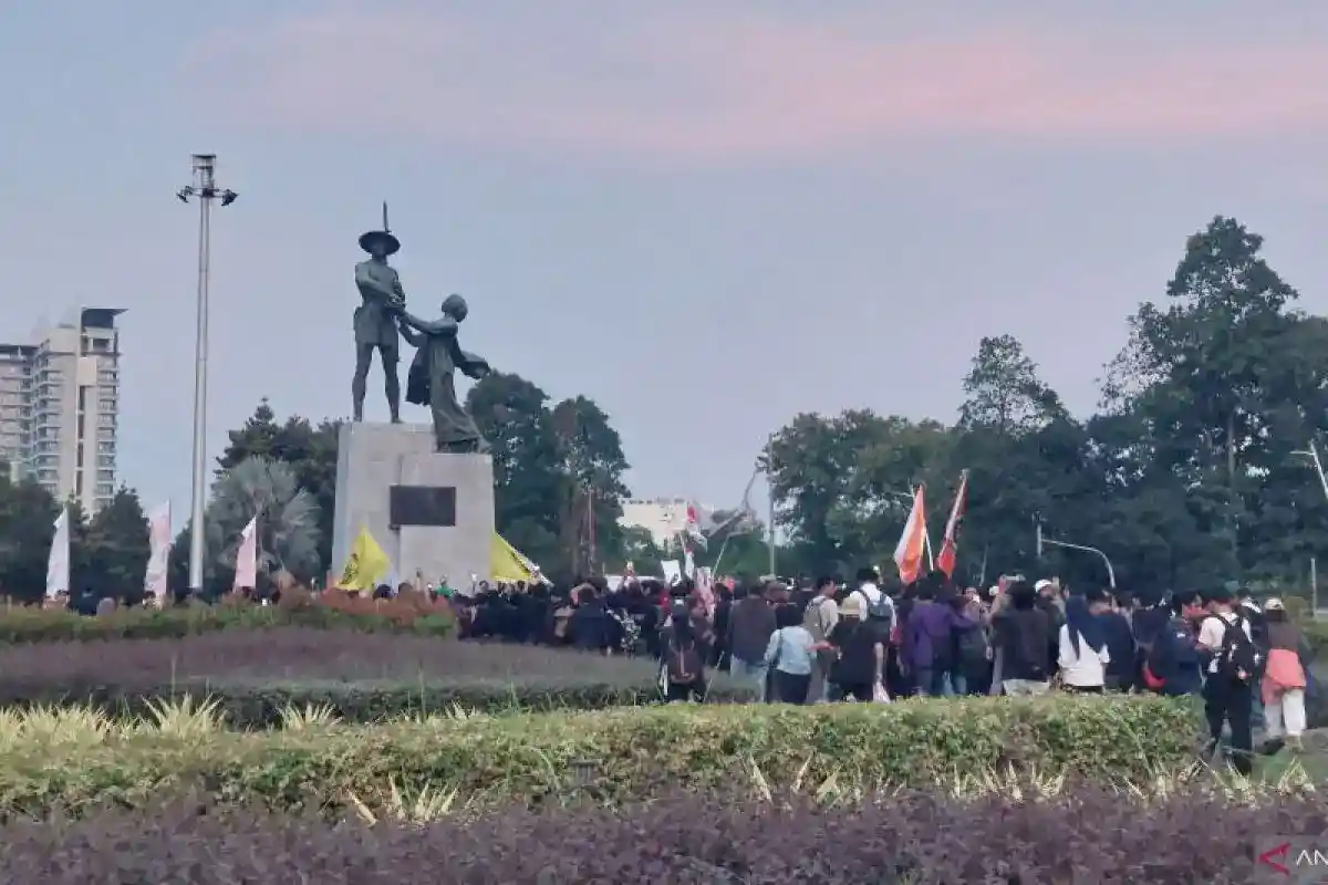 Aksi di Tugu Tani Usai, Arus Kendaraan Berangsur Normal