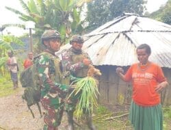 Tegur Sapa di Tanah Kabut: Satgas TNI Menyapa Hati, Bukan Sekedar Wilayah