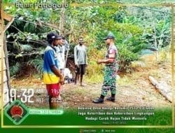 Babinsa Ramil 1512-03/Gebe Desa Kacepi Komsos Sampaikan Pesan Jaga Ketertiban dan Kebersihan Lingkungan Hadapi Musim Hujan