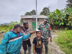 Babinsa Koramil 1710-05/Jila Bersama Puskesmas Lakukan Pusjaki Untuk Berikan Layanan Kesehatan Kepada Masyarakat