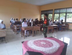 Wujud Kepedulian TNI, Babinsa Beri Pembekalan Moral pada Siswa SMA