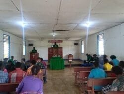 Ibadah Penuh Cinta: Harmoni TNI dan Jemaat di Gereja YPK Tomerau
