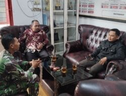 Perkuat Sinergi Bersama Aparatur Desa, Babinsa Lakukan Komsos Bersama Sekdes