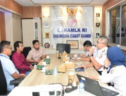 Bakamla RI – Korea Coast Guard Selamatkan 8 ABK WNI dari Dugaan TPPO di Korsel