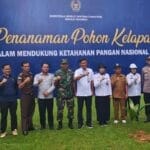 Dukung Ketahanan Pangan, Kodim 0906/Kkr Turut Dalam Kegiatan Penanaman Pohon Kelapa