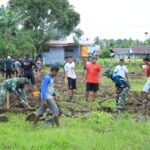Hari Pertama TMMD Ke-126 Kodim 1505/Tidore, Personel Satgas dan Warga Mulai Kerjakan Sasaran Fisik di Desa Wama