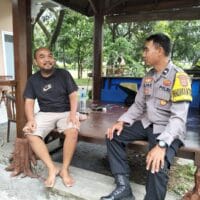 Bhabinkamtibmas Sukamulya Sambang Warga, Sampaikan Pesan Kamtibmas Jelang Nataru