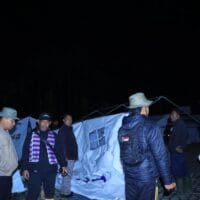 Polres Bener Meriah dan Brimob Evakuasi Warga Tiga Kampung Imbas Status Siaga Gunung Burni Telong