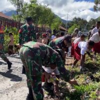 Kodim 1714/PJ Laksanakan Kegiatan “Sekolahku Bersih, Sekolahku Indah, Sekolahku Sehat” Secara Serentak di Se-Kabupaten Puncak Jaya