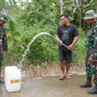 TNI Manunggal Air Satgas TMMD Ke 127 Kodim 0808/Blitar Bangun Sumur Bor untuk Masyarakat