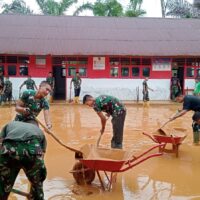 TNI AD Pulihkan SDN 152983 Hutanabolon I Pasca Banjir, Sekolah Kembali Digunakan