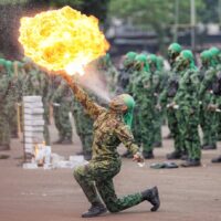 Pimpin Upacara HUT ke-65 Kostrad, Panglima TNI Tegaskan Peran Strategis Kostrad Jaga NKRI