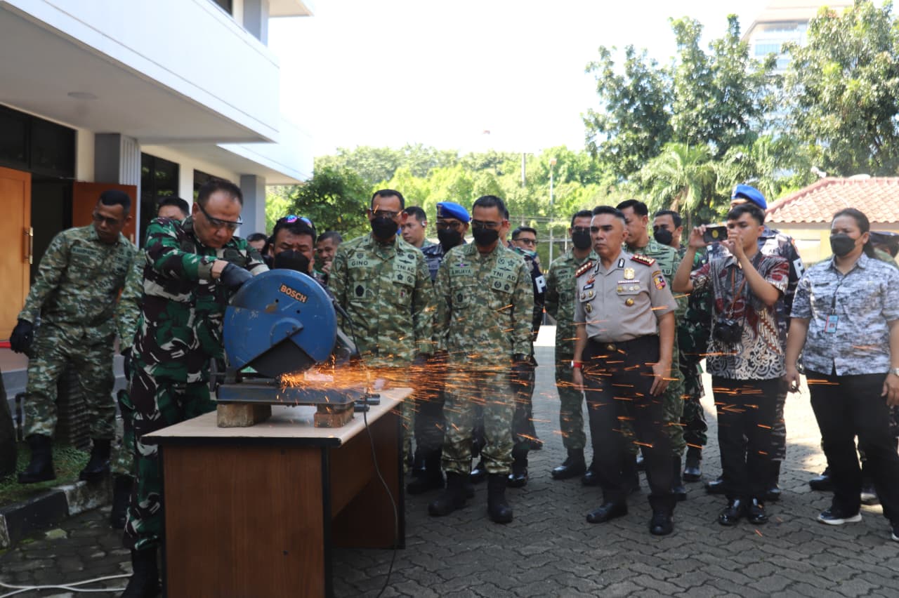 Pemusnahan Barang Bukti, Otmilti II Jakarta Tegaskan Komitmen Penegakan Hukum Transparan dan Akuntabel