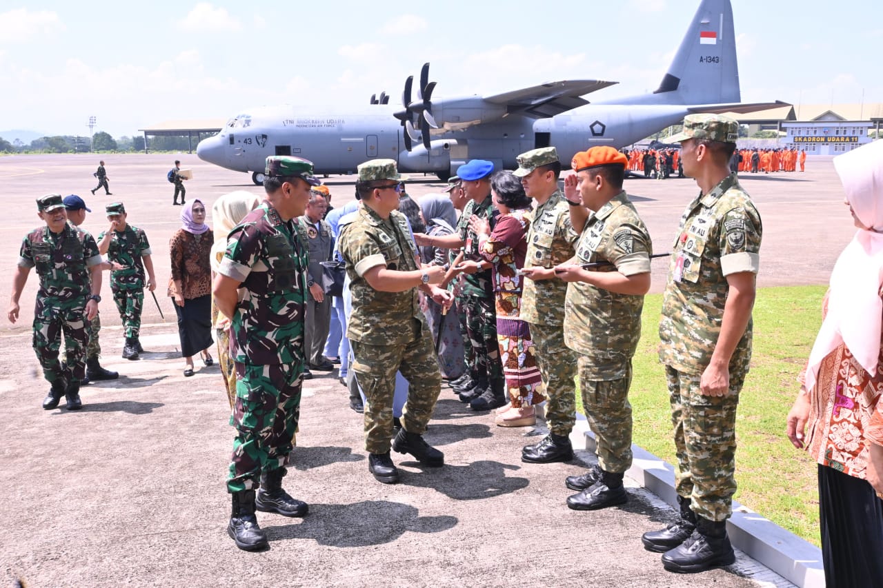 Taruna AAU Laksanakan Latihan CWP 2026 di Lanud Sultan Hasanuddin