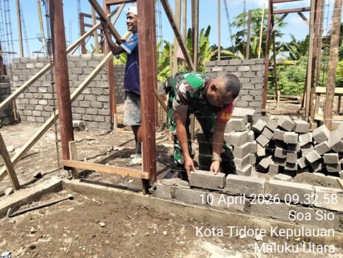 Babinsa Hadir di Tengah Warga, Ringankan Pekerjaan Pembangunan Rumah