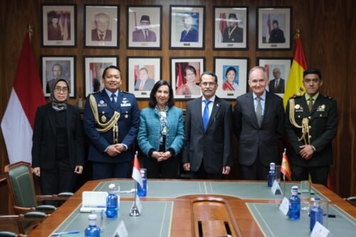 Athan RI Dampingi Dubes RI Terima Kunjungan Menhan Spanyol di KBRI Madrid