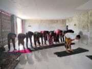 Satgas TMMD ke 128 Kodim 1801/Manokwari Bersama Warga Tetap Tunaikan Sholat Jum’at