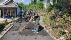 Pemasangan Paving di Dusun Klagin Desa Brabe Capai 70 Persen