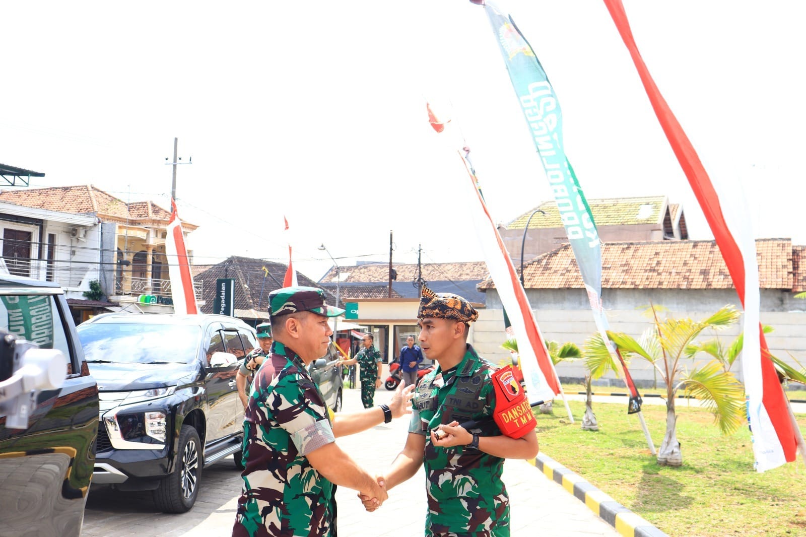 Tim Wasev Sterad TNI Melakukan Kunjungan Kerja Ke Lokasi Program TMMD Ke 128 di Desa Brabe