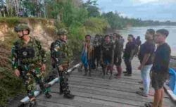 Koops TNI Habema Evakuasi 44 Pendulang Emas dari Gangguan OPM di Pegunungan Bintang