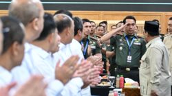 Panglima TNI Dampingi Presiden Berikan Taklimat kepada 1.500 Komandan Satuan TNI di Unhan Bogor