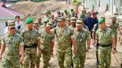 Wapang TNI Tinjau Yonif TP 842/Badak Sakti, Dukung Pertahanan dan Ekonomi Daerah