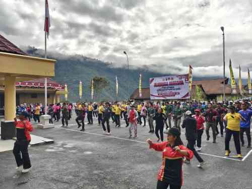 Senam Jumat Sehat Gabungan TNI, Polri dan Pemda Kabupaten Puncak Jaya