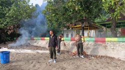 Jaga Keindahan Wisata, Kodim 1505/Tidore Bersihkan Pantai 