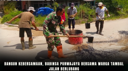 Bangun Kebersamaan, Babinsa Purwajaya Bersama Warga Tambal Jalan Berlubang Bangun Kebersamaan, Babinsa Purwajaya Bersama Warga Tambal Jalan Berlubang