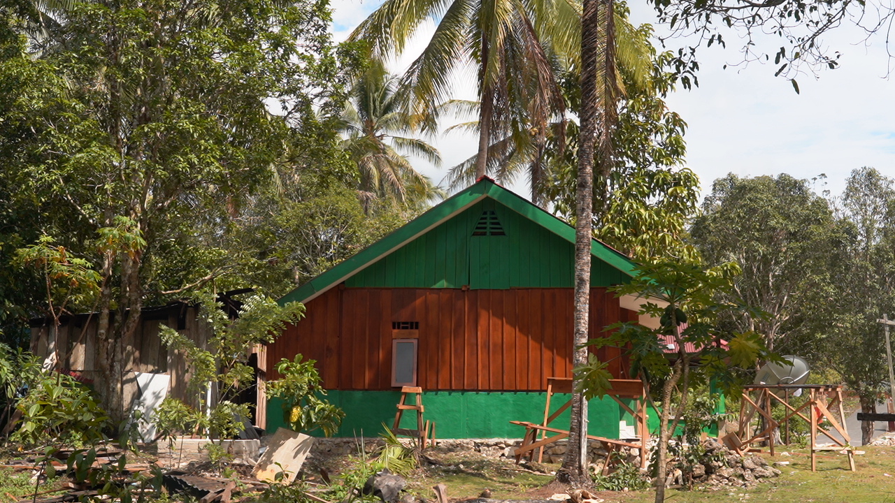 Rumah Impian Warga Kampung Sesor Rampung 100 Persen, Bukti Nyata TMMD Ke-129 Kodim 1807/Sorsel Rumah Impian Warga Kampung Sesor Rampung 100 Persen, Bukti Nyata TMMD Ke-129 Kodim 1807/Sorsel