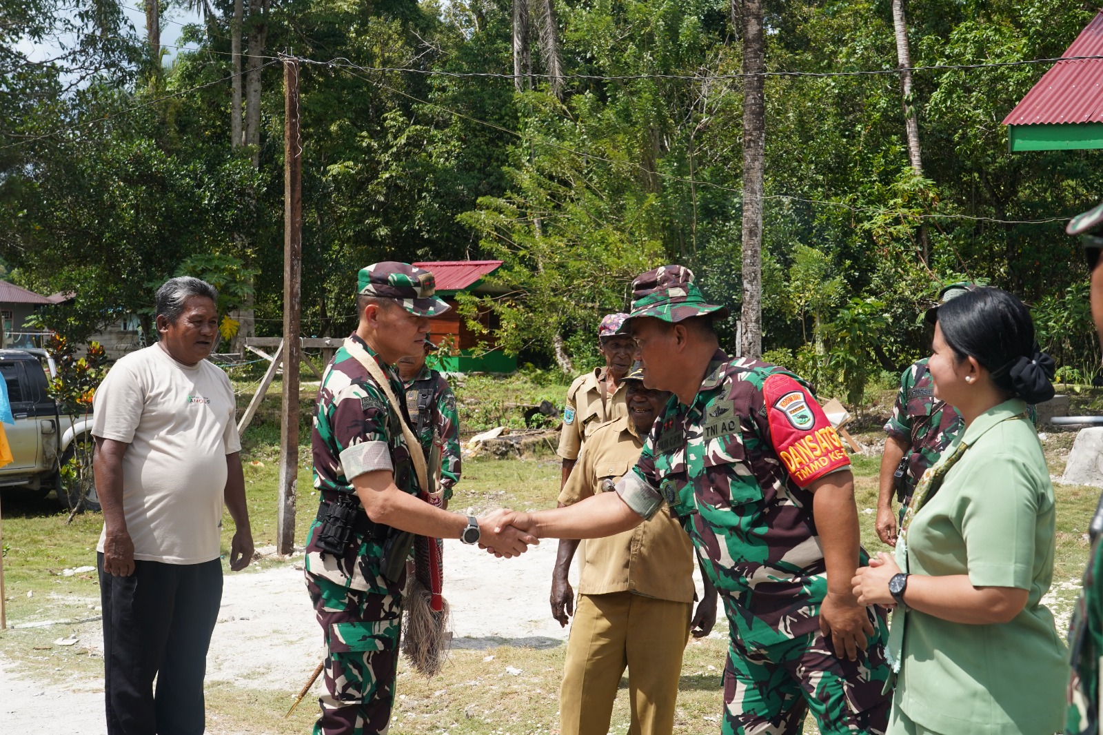 Danrem 181/PVT Bersama Forkopimda Tinjau Hasil TMMD Ke-129, Pastikan Pembangunan di Kampung Sesor Berikan Manfaat Nyata