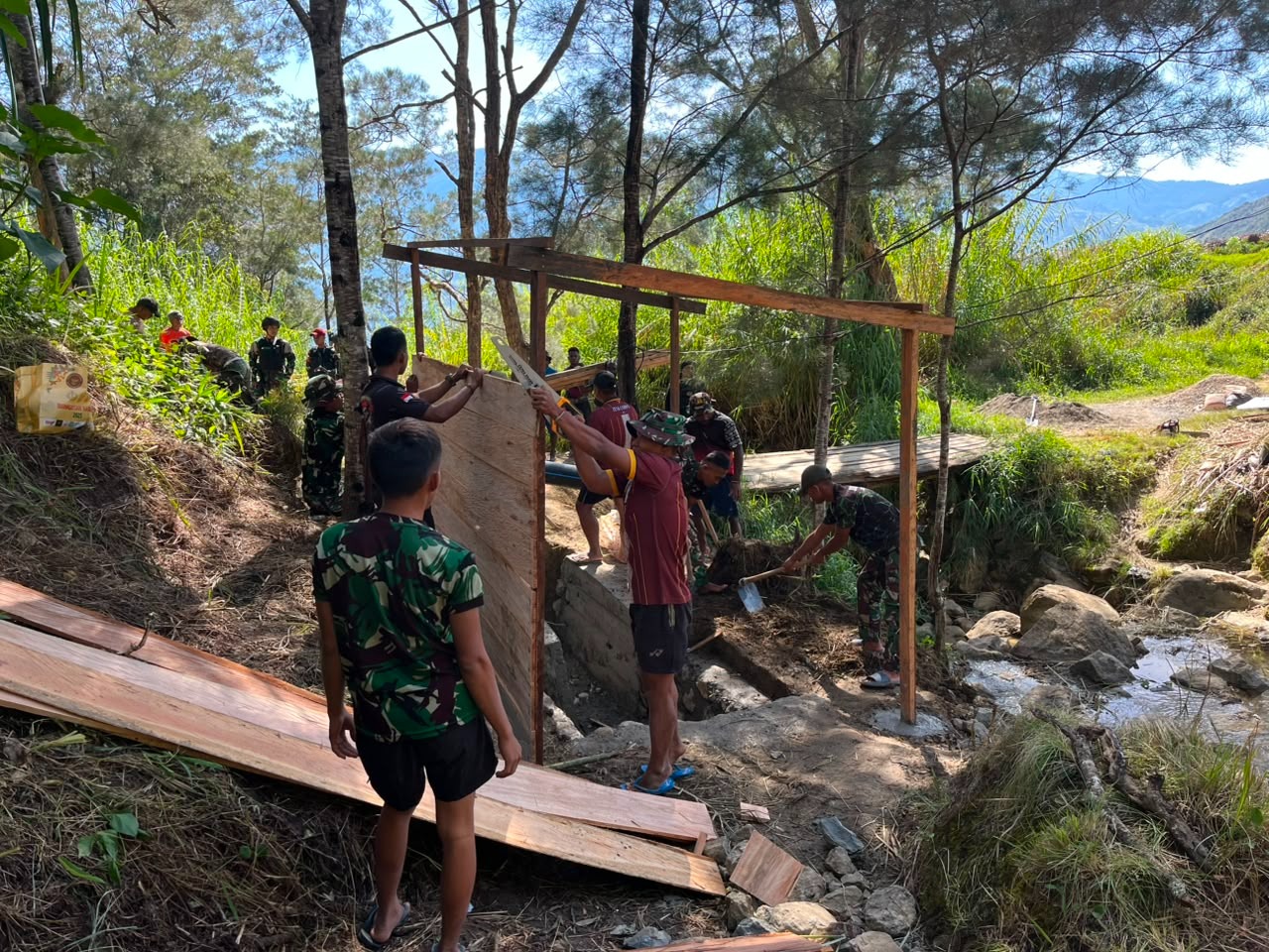 Karya Bakti Skala Besar Korem 172/PWY, Wujud Nyata Kehadiran TNI AD untuk Masyarakat Papua