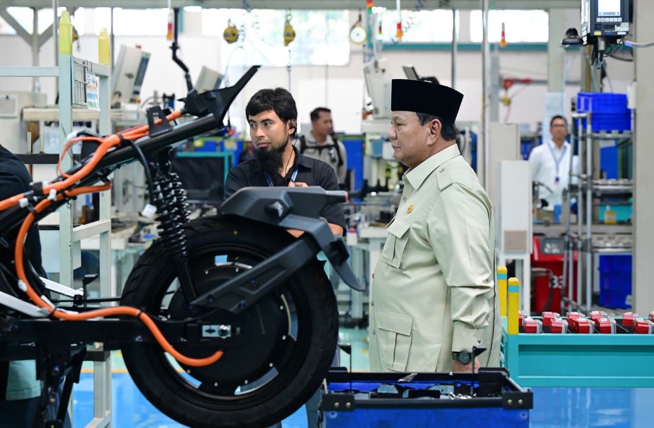 Panglima TNI Hadiri Peluncurkan Motor Listrik Nasional oleh Presiden RI