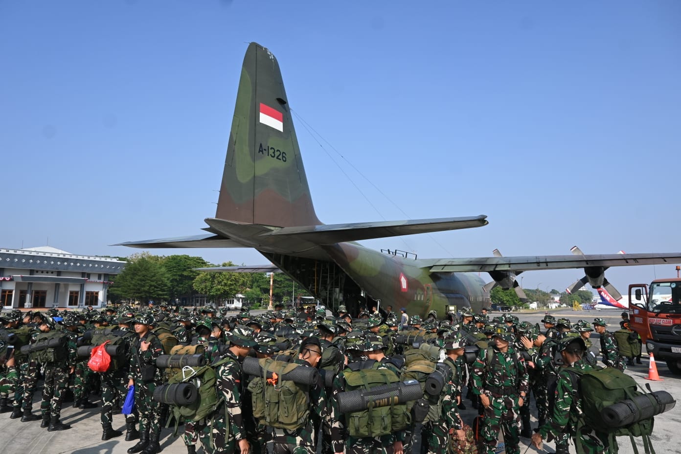 TNI Kerahkan Tiga Batalyon Teritorial Pembangunan Perkuat Penanganan Karhutla di Kalbar