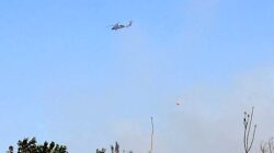Cegah Kebakaran Meluas, Tanpa Kenal Lelah Satgas Karhutla Lanud Sjamsudin Noor Pantang Menyerah Kendalikan dan Sekat Titik Api Cegah Kebakaran Meluas, Tanpa Kenal Lelah Satgas Karhutla Lanud Sjamsudin Noor Pantang Menyerah Kendalikan dan Sekat Titik Api