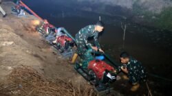 Tak Kenal Lelah dan Waktu, Satgas Irigasi Lanud Sjamsudin Noor Perkuat Penanganan Karhutla Hingga Dini Hari Tak Kenal Lelah dan Waktu, Satgas Irigasi Lanud Sjamsudin Noor Perkuat Penanganan Karhutla Hingga Dini Hari