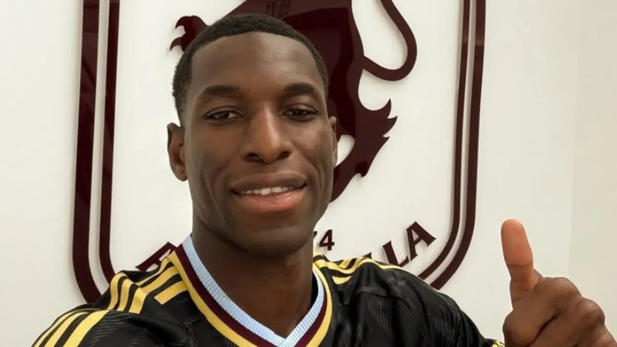 Nicolas Jackson Resmi Bergabung dengan Aston Villa