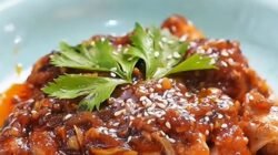 Resep Ayam Pedas Manis dengan Lapisan Gurih Resep Ayam Pedas Manis dengan Lapisan Gurih