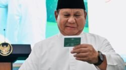 Prabowo Subianto Terima Kartu Anggota Nahdlatul Ulama