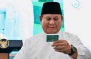Prabowo Subianto Bergembira Menerima Kartu Anggota Nahdlatul Ulama
