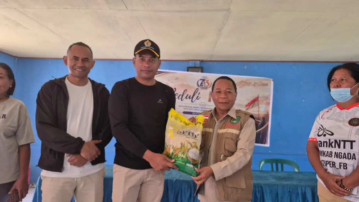 Bantuan Sembako untuk Korban Gempa di NTT