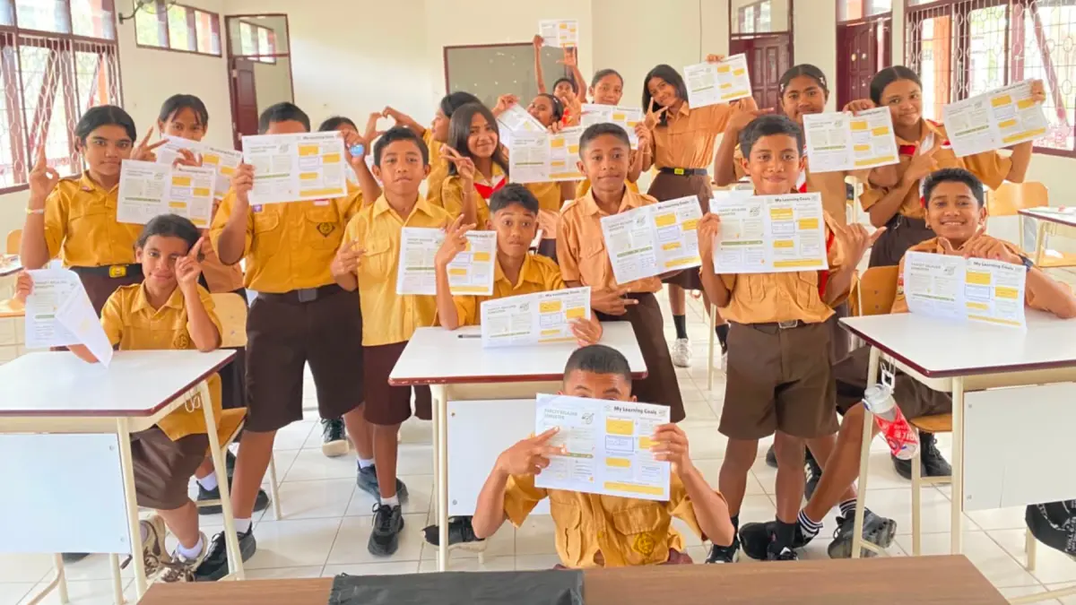 Peran UNESA dalam Memperkuat Pendidikan di NTT dan Malut Peran UNESA dalam Memperkuat Pendidikan di NTT dan Malut